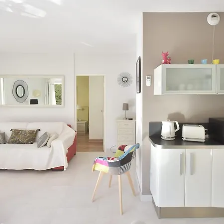 Only 5 Minutes On Foot From The Beaches! Palm Beach Ideal Family Apartamento *