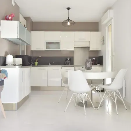 Only 5 Minutes On Foot From The Beaches! Palm Beach Ideal Family Apartamento *
