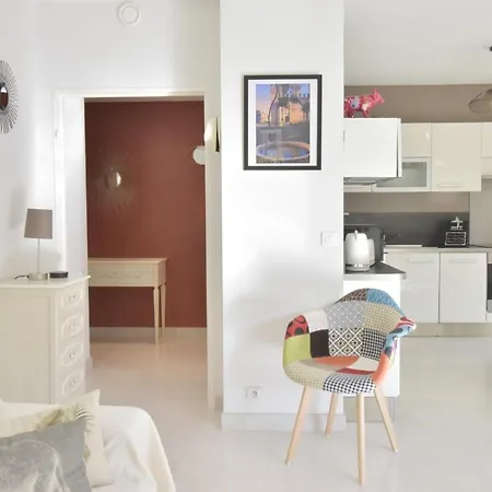 Only 5 Minutes On Foot From The Beaches! Palm Beach Ideal Family Cannes