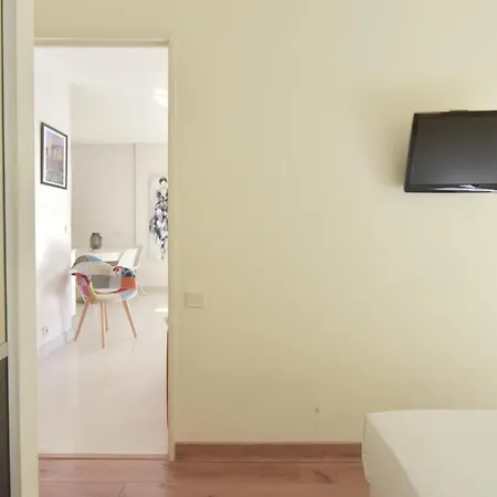 Only 5 Minutes On Foot From The Beaches! Palm Beach Ideal Family Apartamento *